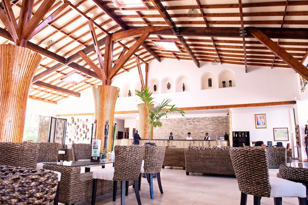 Ocean Bay Hotel & Resort Bakau Eksteriør bilde