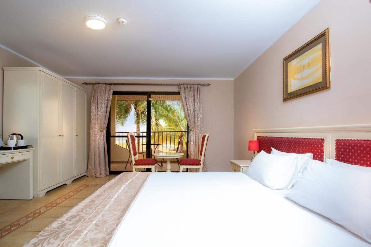 Ocean Bay Hotel & Resort Bakau Eksteriør bilde