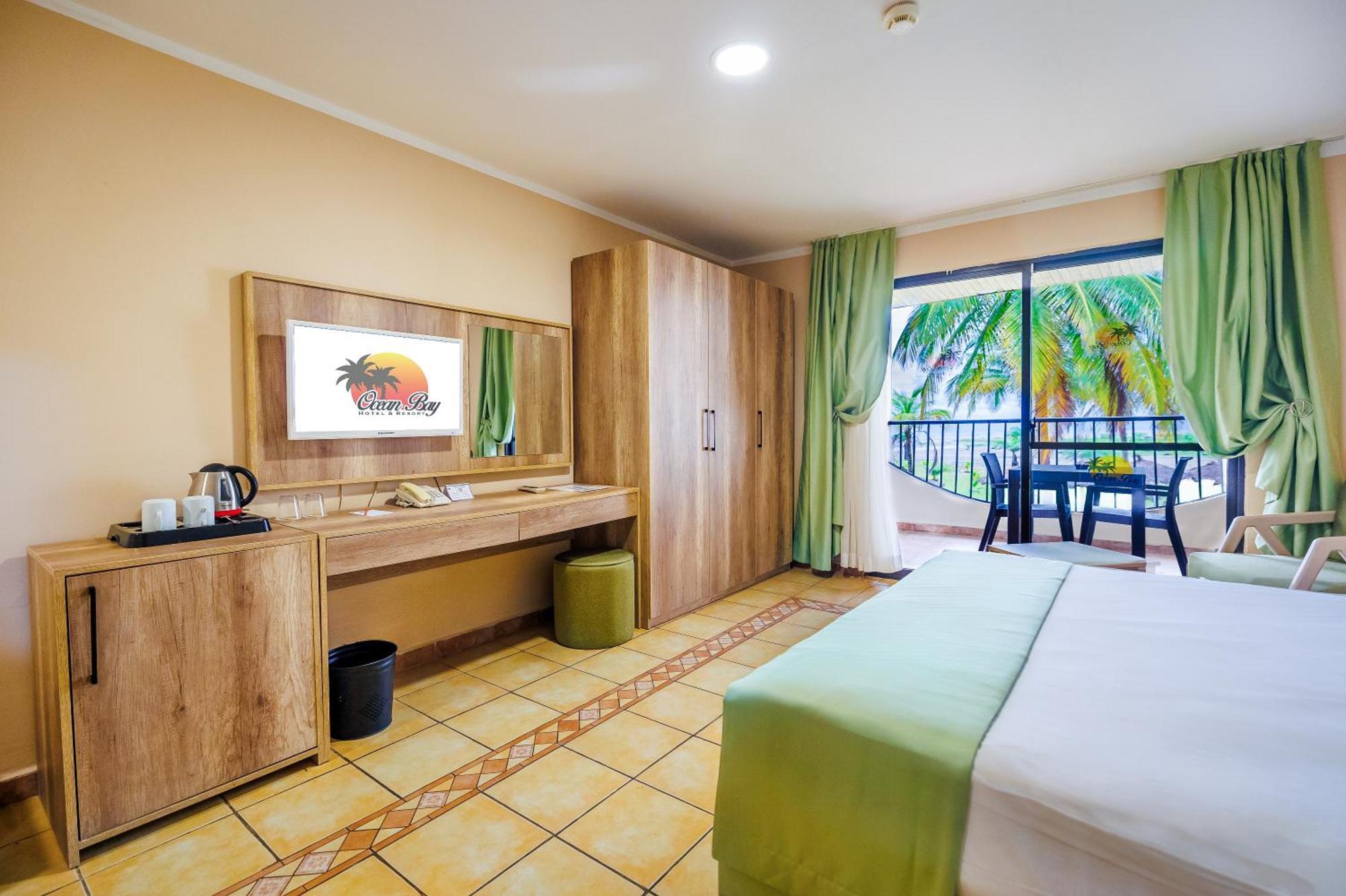 Ocean Bay Hotel & Resort Bakau Eksteriør bilde
