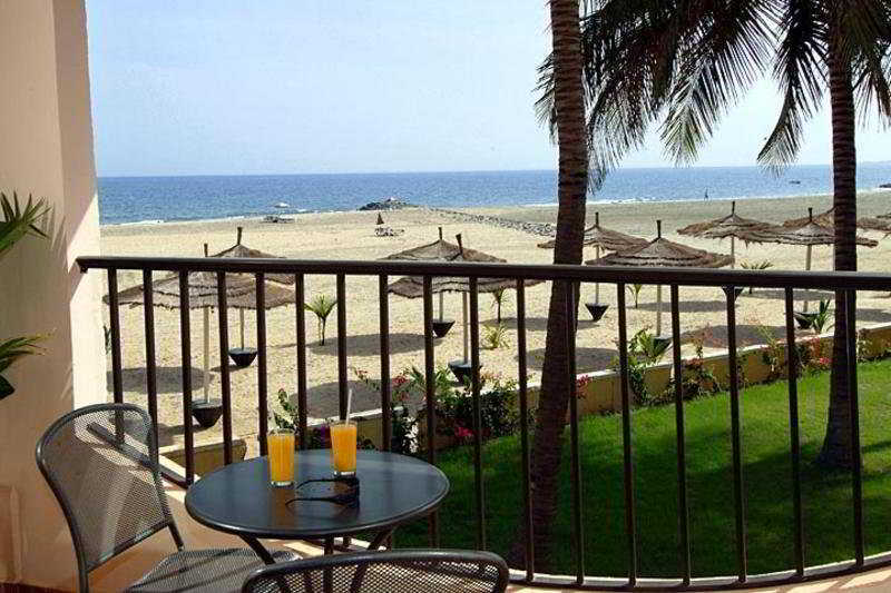 Ocean Bay Hotel & Resort Bakau Eksteriør bilde