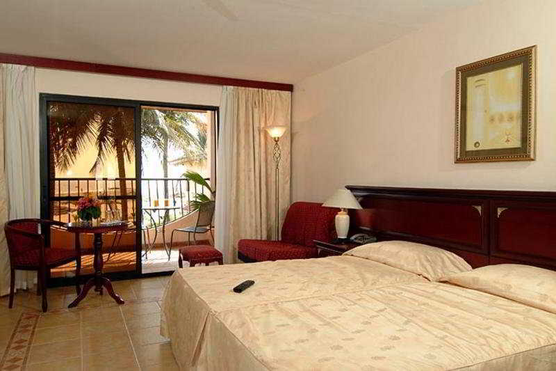 Ocean Bay Hotel & Resort Bakau Eksteriør bilde