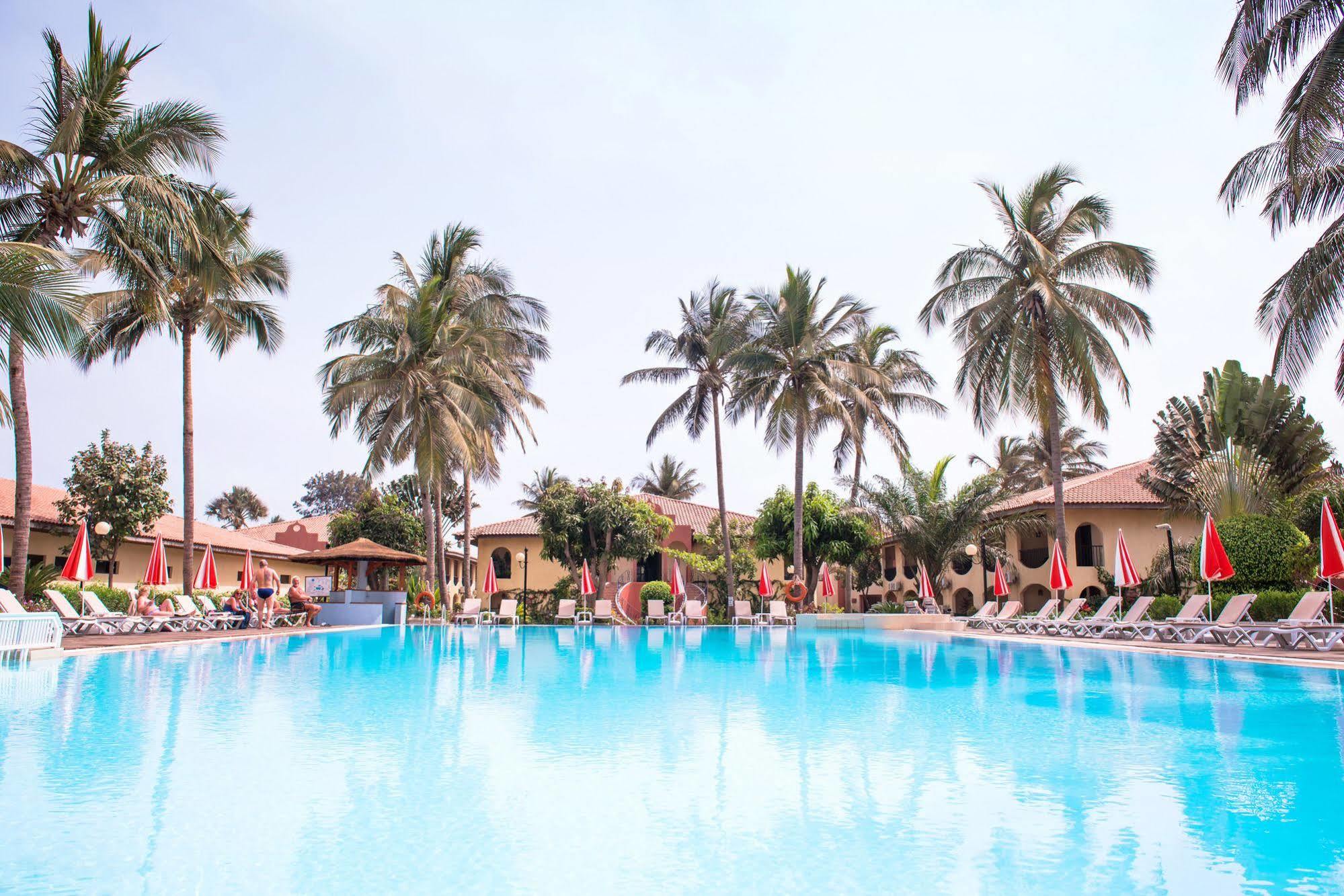 Ocean Bay Hotel & Resort Bakau Eksteriør bilde